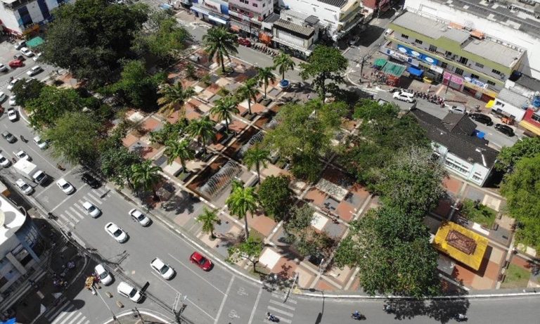 Praça-Abrantes-no-Centro-de-Camaçari_Foto_Reprodução